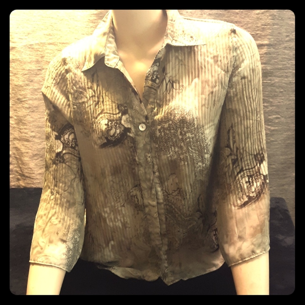 Serena made 100% polyester womans shirt